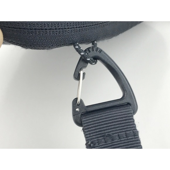 Under Armour Crossbody Bag Pouch Clutch Set Leopard Print Women's Gray Black - Picture 12 of 16